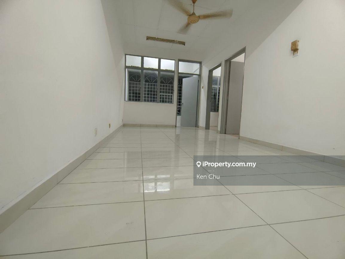 Well maintained shop apartment for sale pandan perdana 