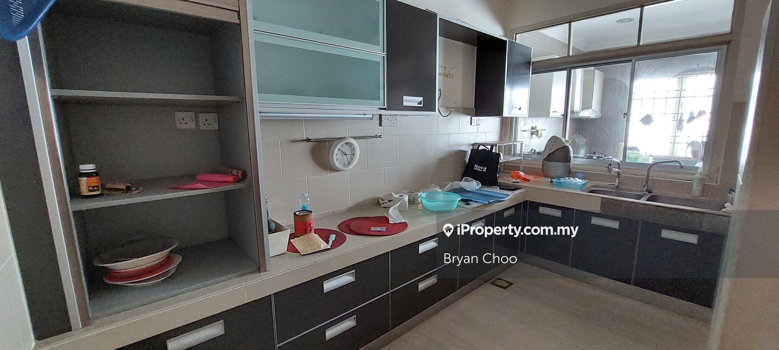 22x75, Move In Condition ! Renovated, Extended, Bandar Puteri Puchong