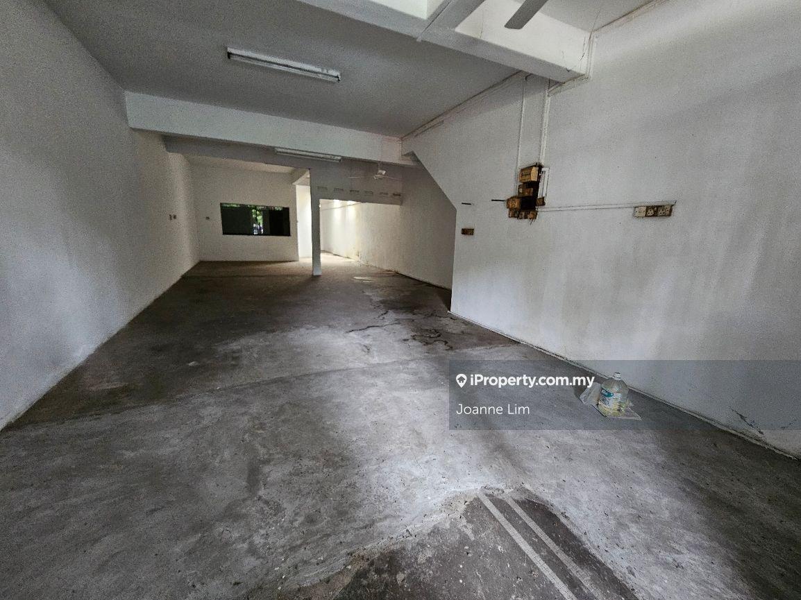 Freehold Main Road 2 Storey Terrace Shoplot at Klebang