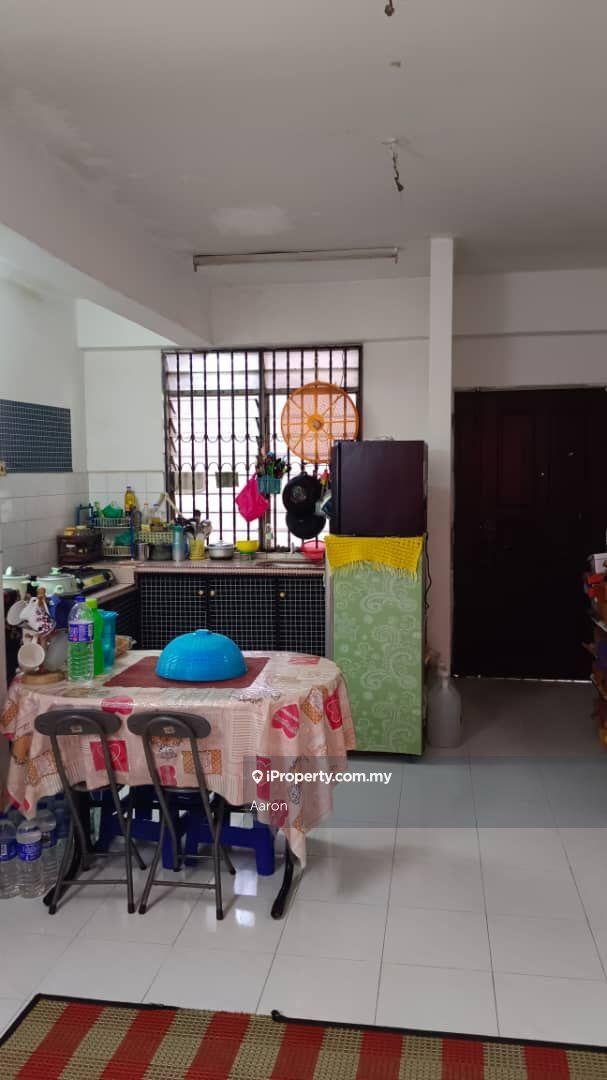 Desa Rahmat Apartment Corner Unit 2 Parking @ Relau Bayan Lepas
