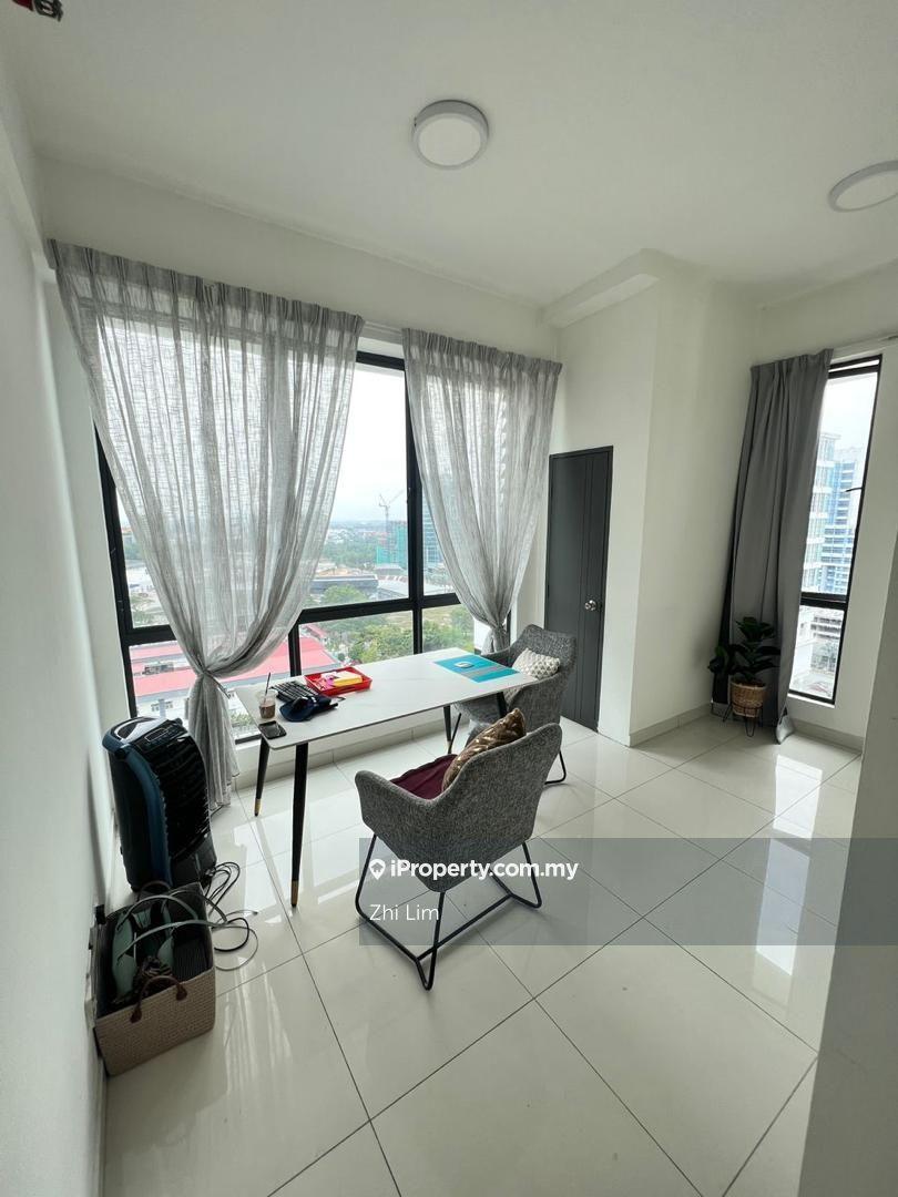 Corner Unit for Sale (Below Market Price)