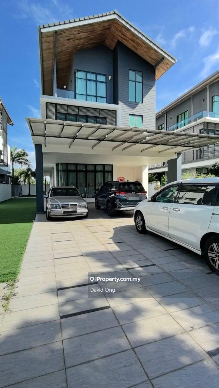 Senibong Cove Isola grandeur Bangalow for sale