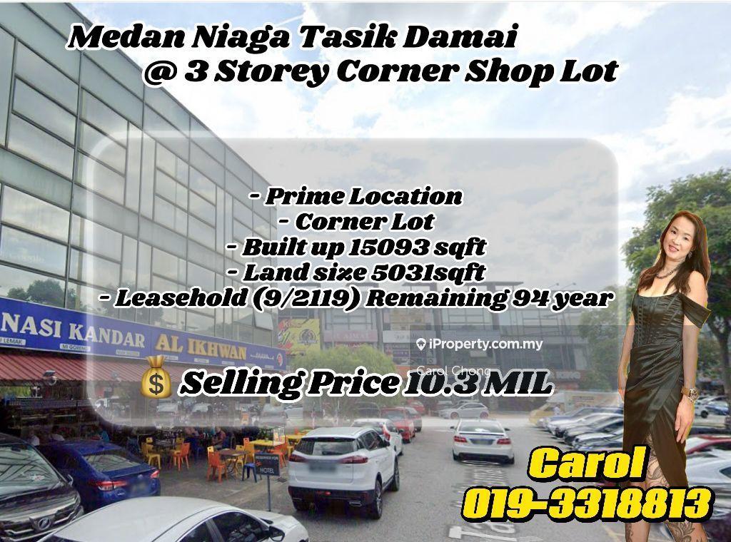 3 Storey Corner Shop Lot Medan Niaga Tasik Damai Sg.Besi For Sale