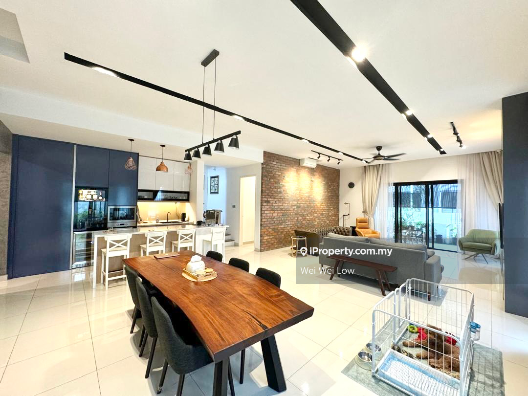 Cheria Semi-D (40x85) Tastefully Renovated and Fully Furnished