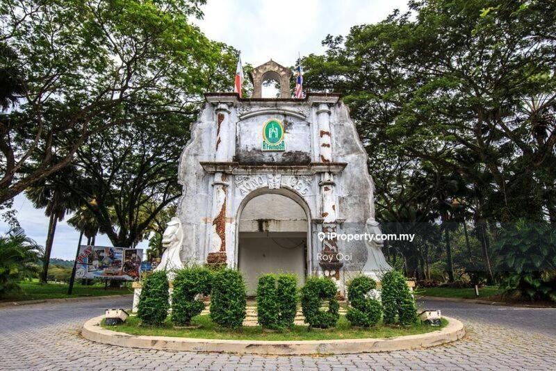 Leasehold Bangalow Land with Golf membership at A'Famosa for Sale