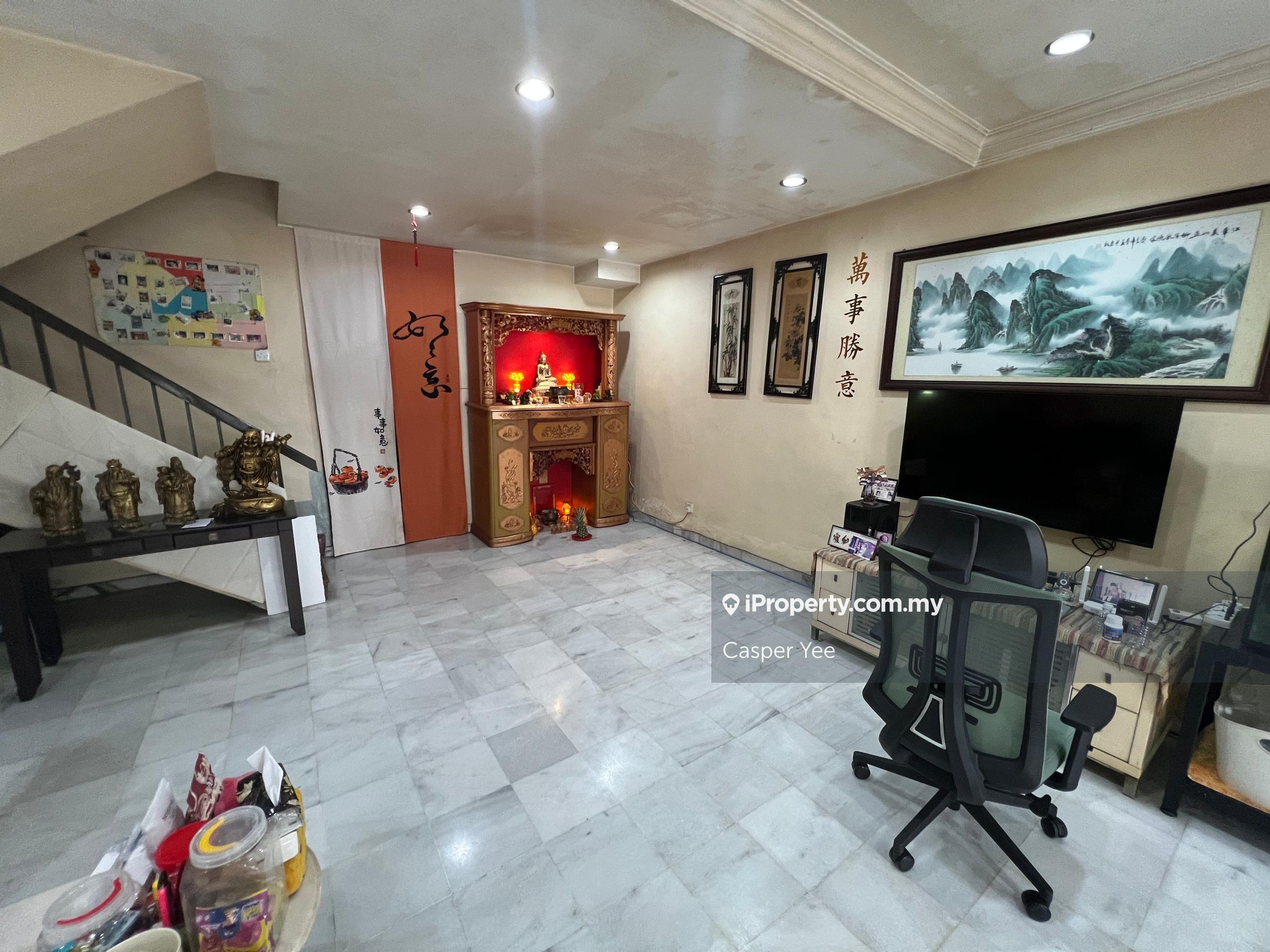 2-Storey Intermediate House in Taman Wangsa Permai