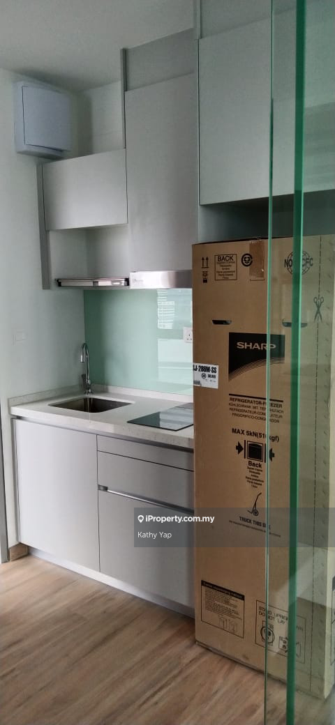 Fully furnish, Ready move in October 2025, Connect to monorail station