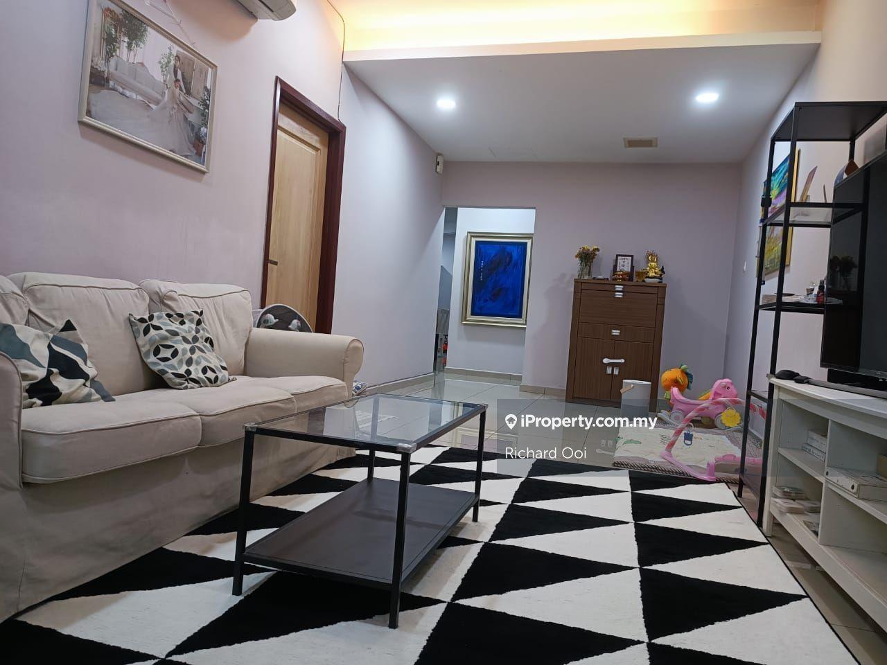 Fully Renovaed Seapark 1.5 Storey House Seapark Petaling Jaya