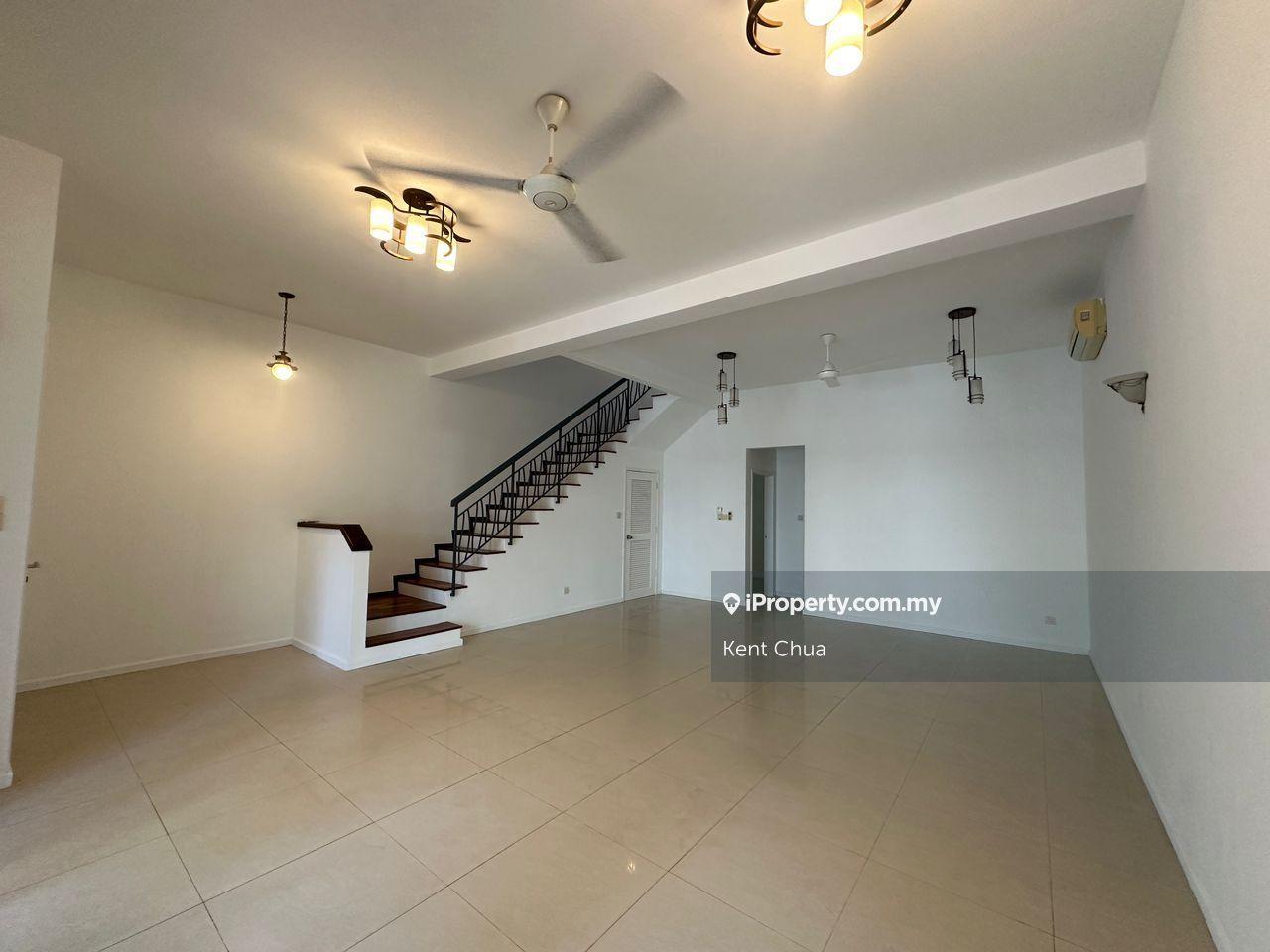 Limited 2.5sty unit! tip top condition