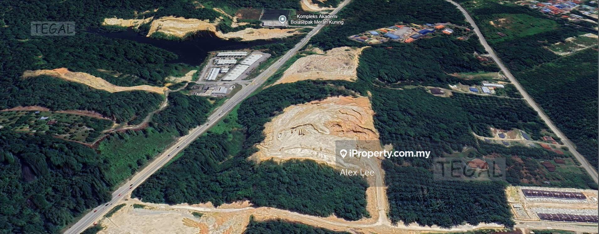 3.26 Acres Zoning Residential Bukit Cherakah U15 Alam Budiman