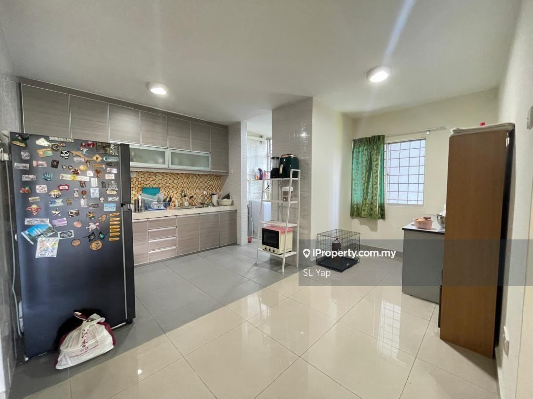 Amadesa Resort Condominium Desa Petaling