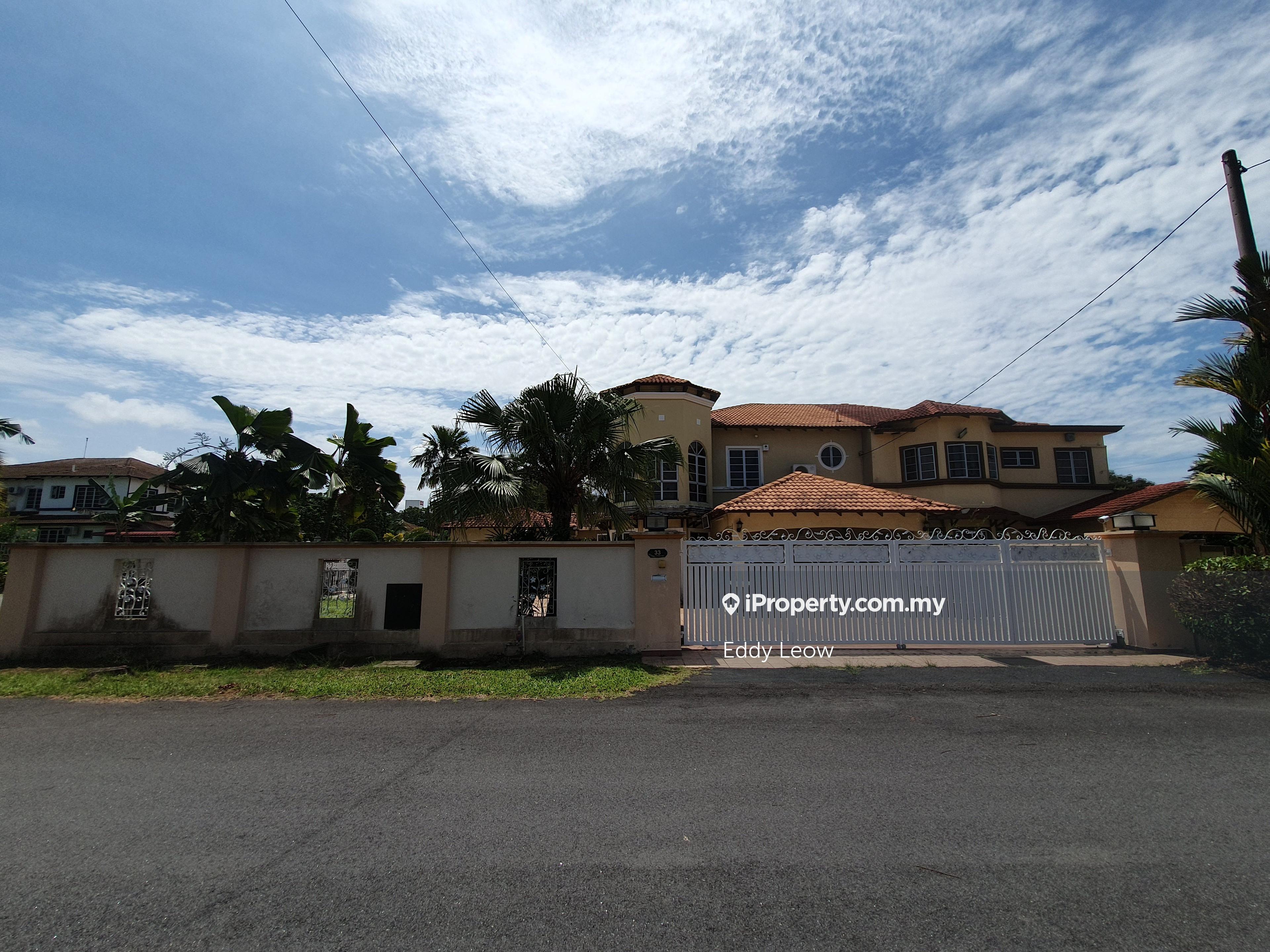 2 Storey Semi D House At Taman Tasik Utama For Sale