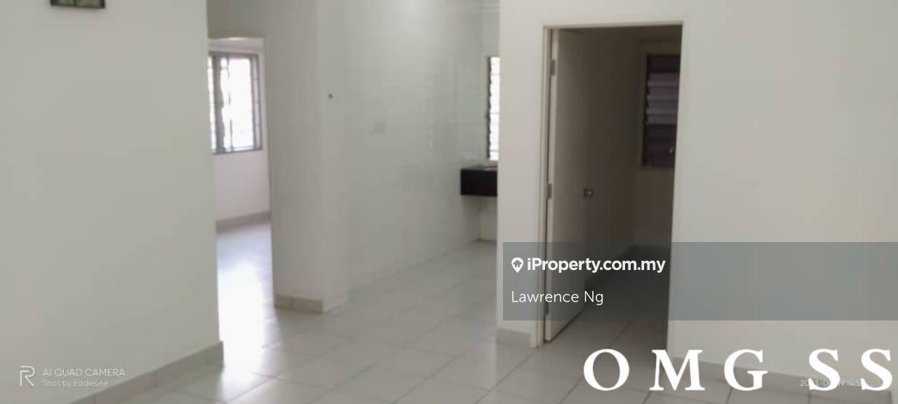 Akasia Apartment Bandar Botanic Ground Floor -For Rent