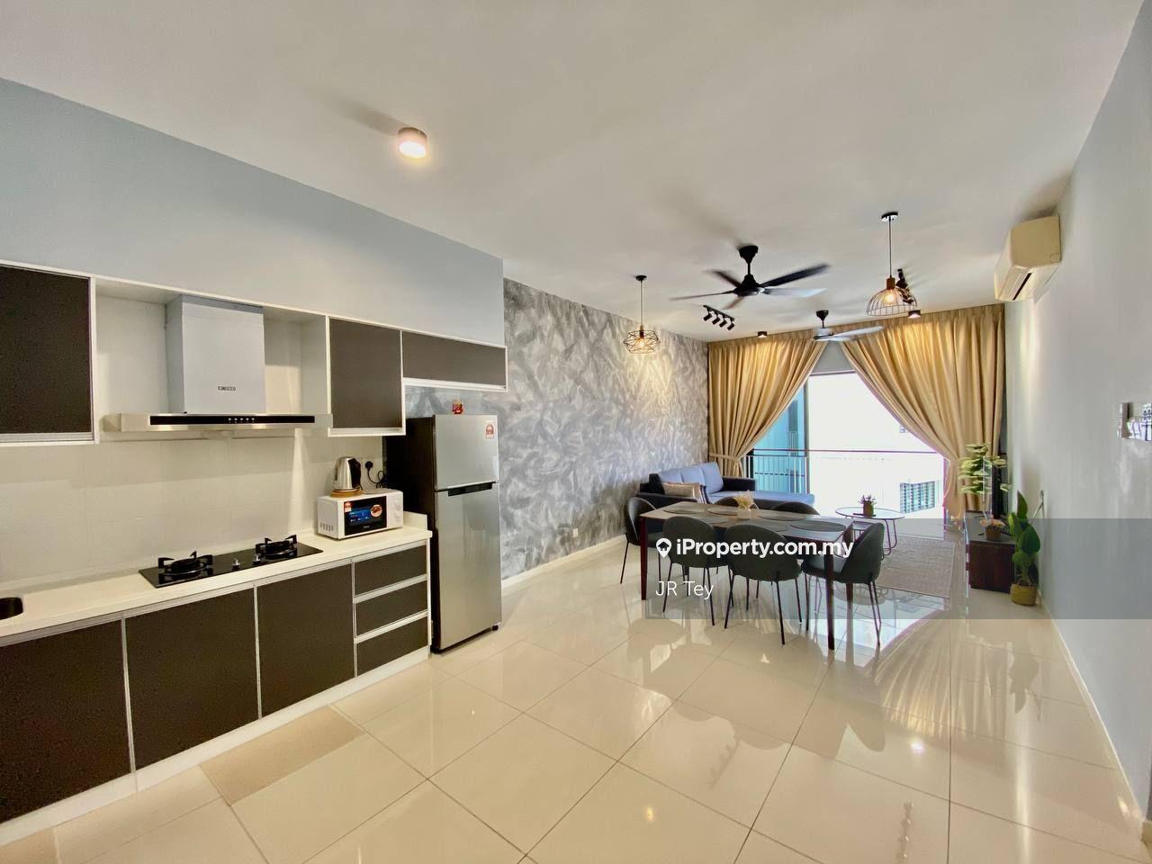 Fully furnish 1071sf 3 Rooms 2 Carparks Renai Jelutong Shah Alam