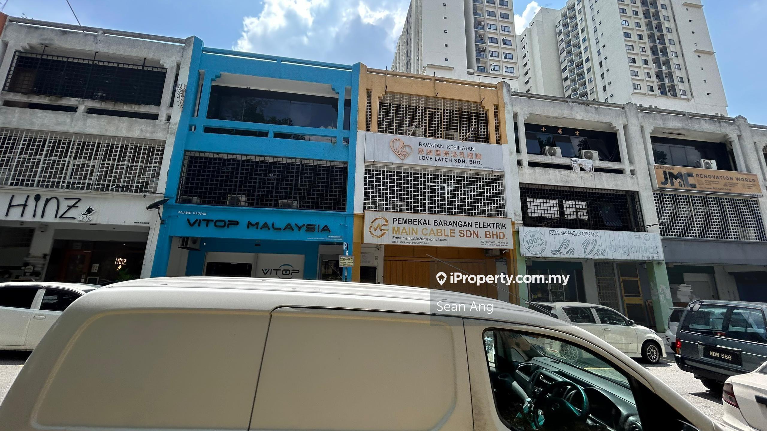 3sty Shop, Bandar Menjalara, Facing Villa Manja