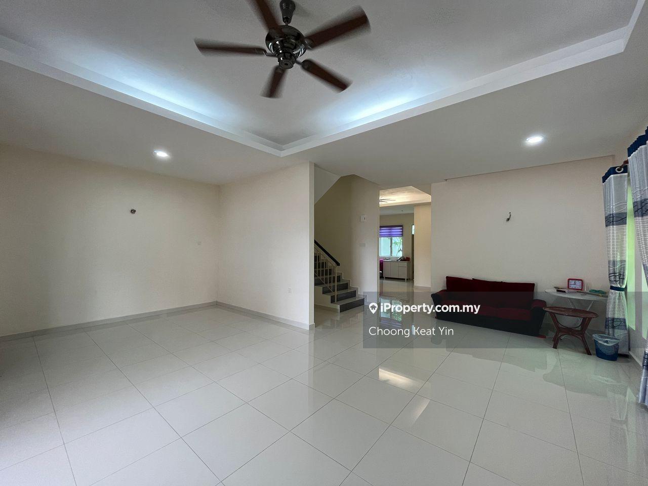 Gated guarded 2 Storey Semi D For Rent at Taman Selayang alor setar