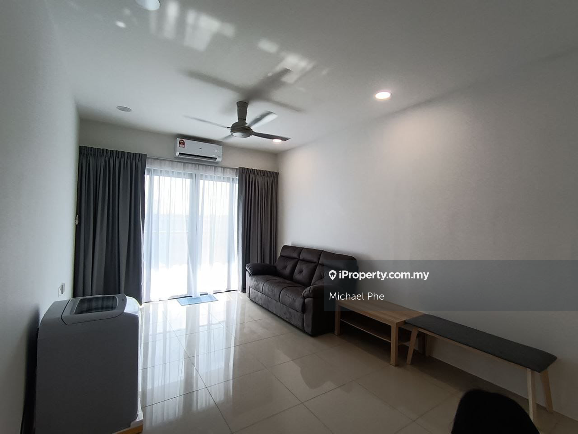 Gem Suites stutong baru condo for rent