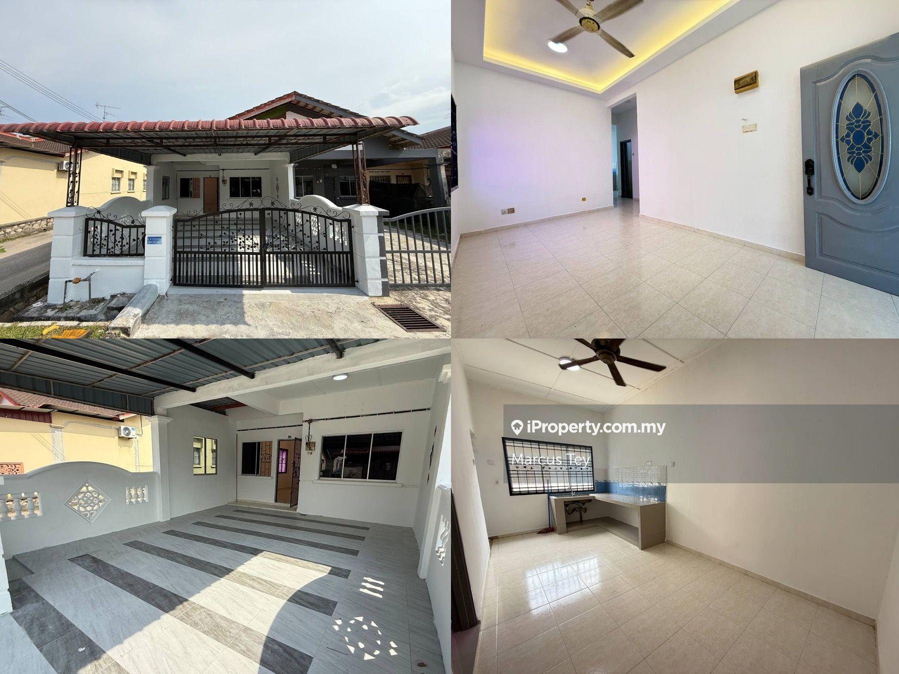 End Lot/ 1 storey Terrace House/ Full Loan/Renovated/ Taman Kota Masai