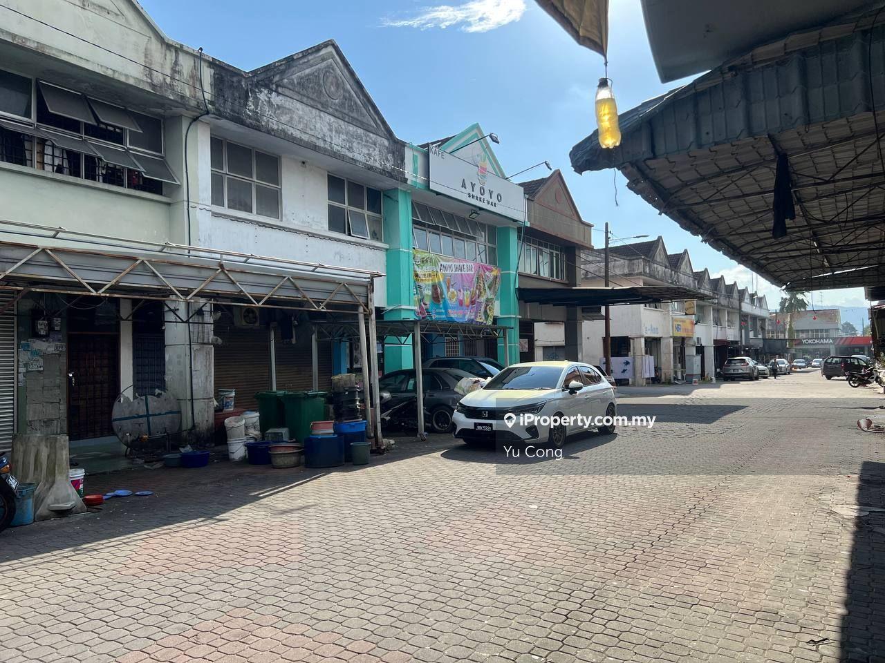 Taman Universiti @ Double Storey Shoplot Facing Inner Road