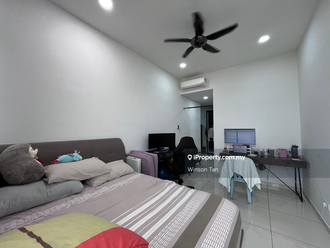 Wave Marina Cove @ Apartment For Sale with Freehold Unit