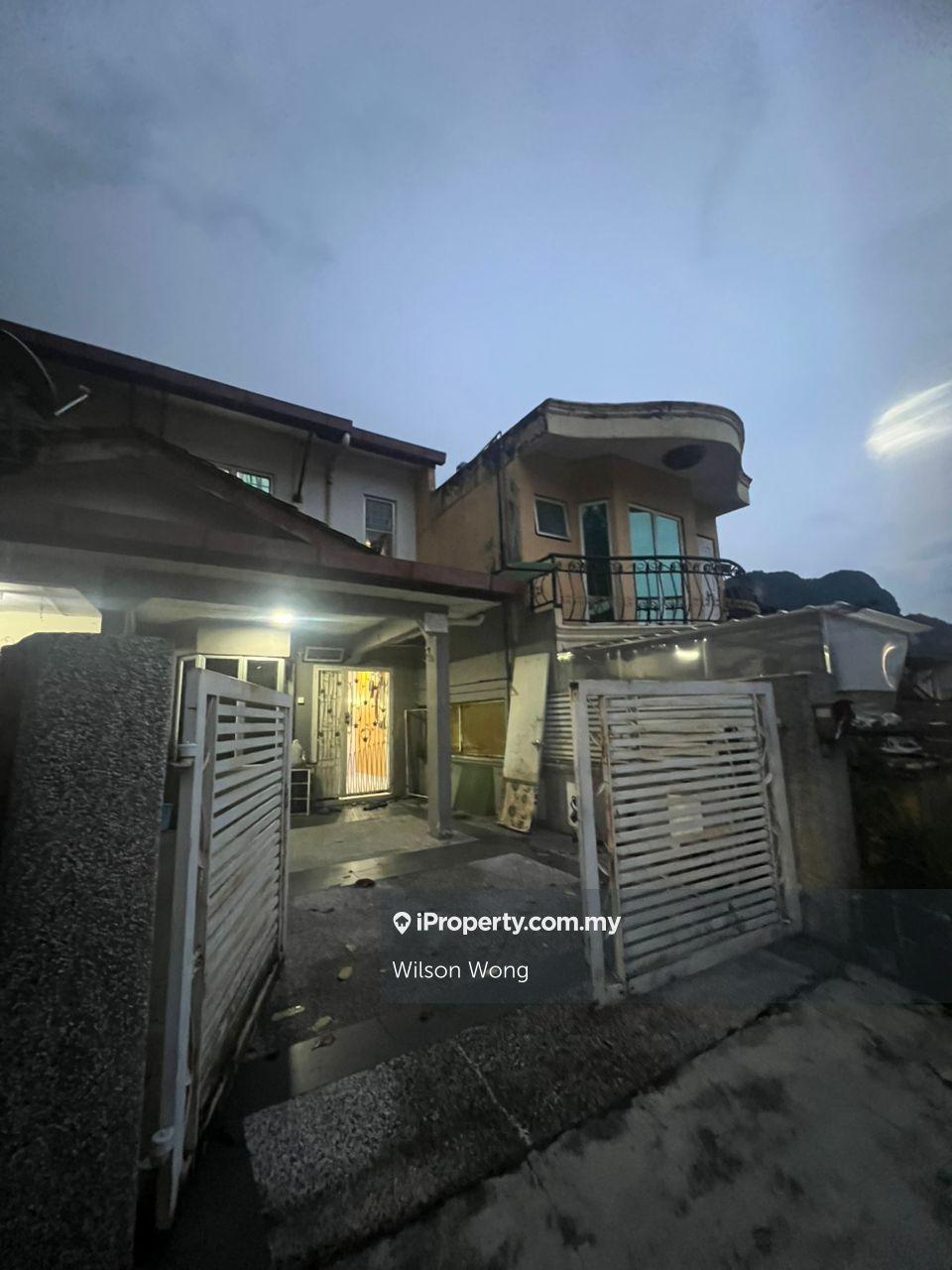 Taman Sri Gombak ( Fasa 10), freehold, fully renovated extended, below