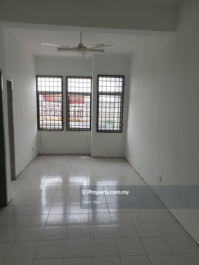 Batu Caves Centrepoint Shop Apartment Face Giant, Freehold, 1k Booking