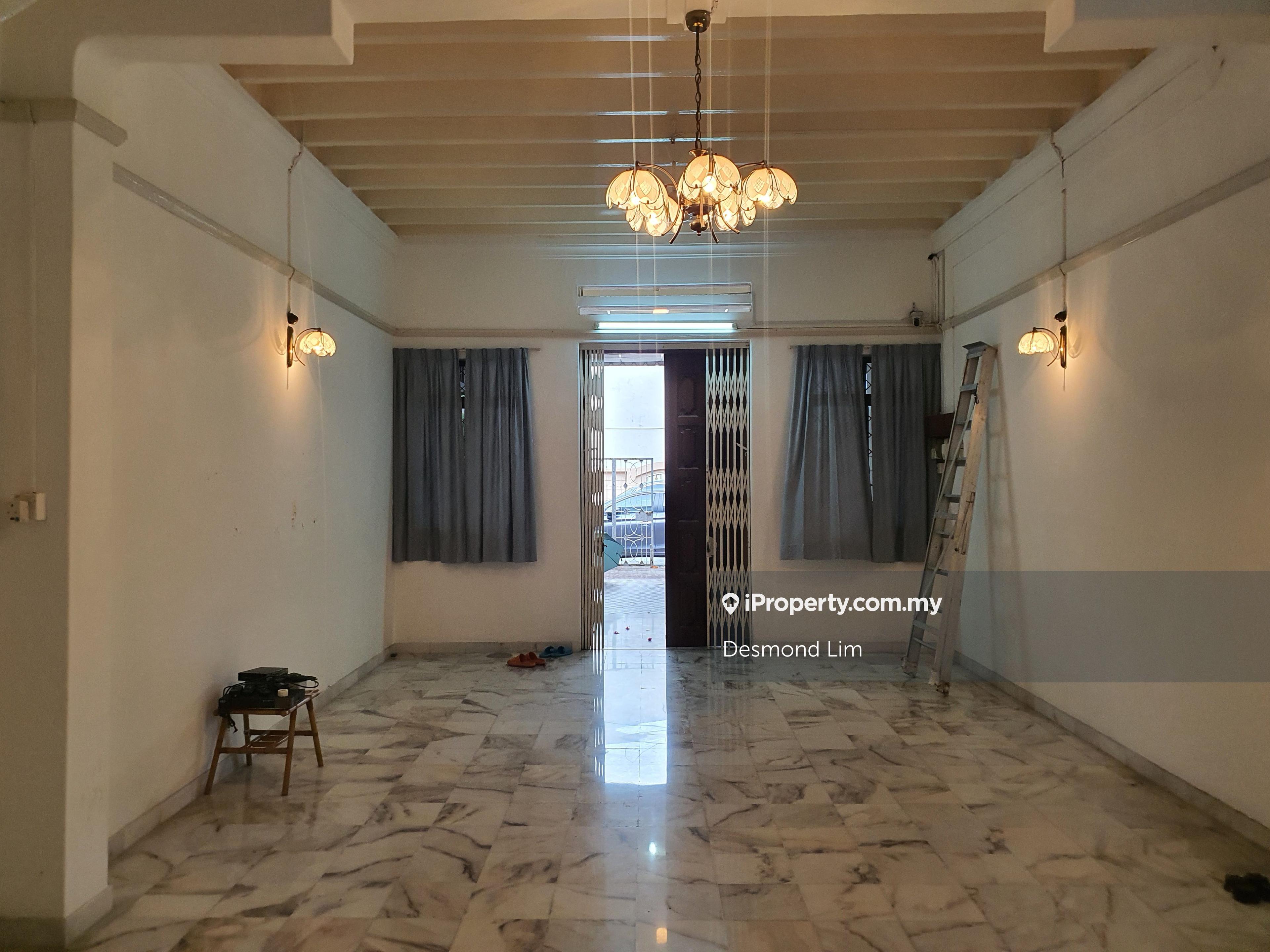 Double Storey Terrace @ Solok Tavoy, Georgetown