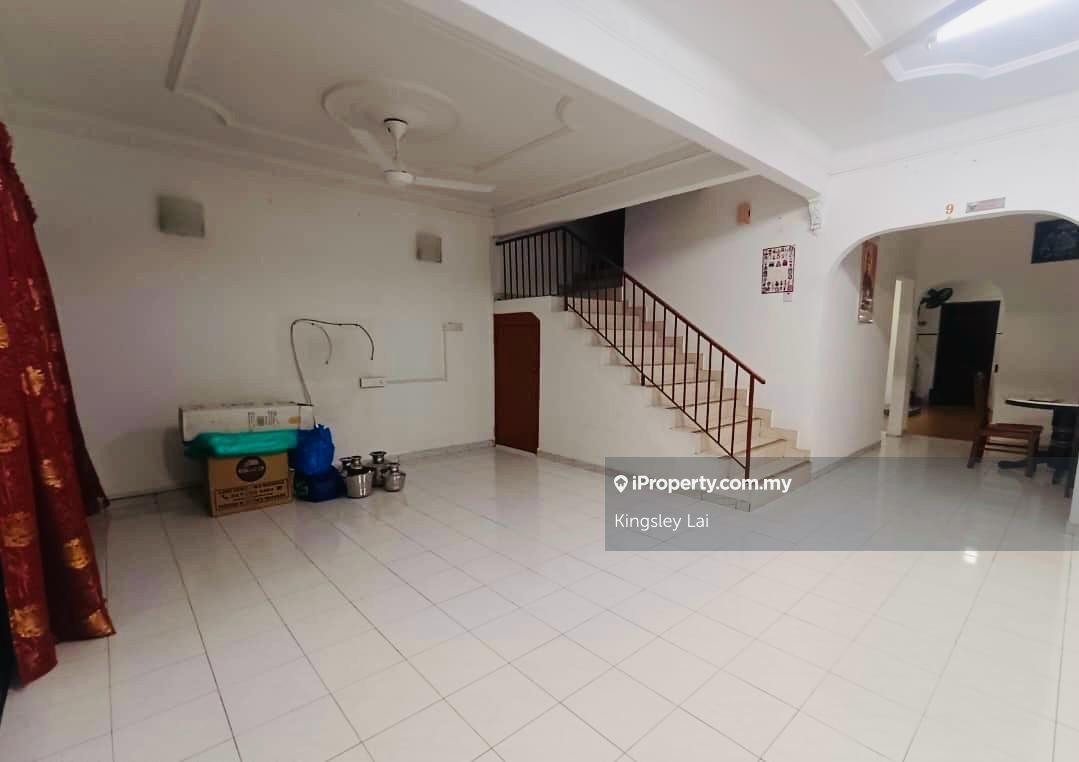 Kepong,taman kepong freehold double storey rare unit for sales