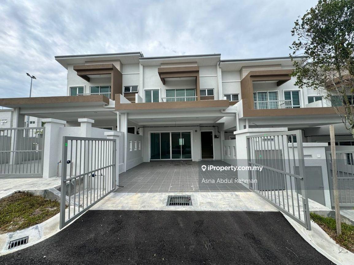 New Freehold Facing Open Unit at Taman Jenderam Sutera, Dengkil