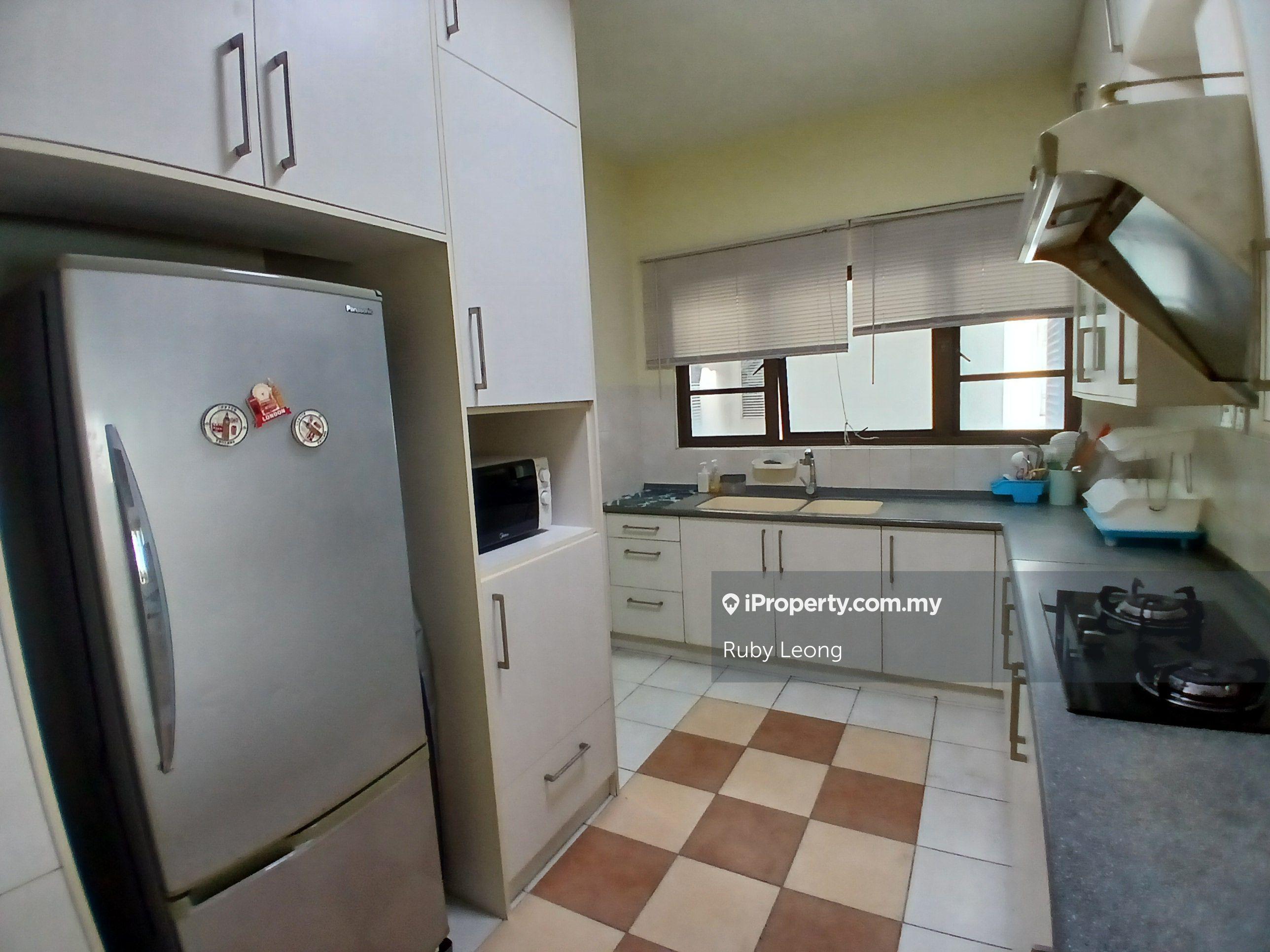 Tight security, easy access, 7 minutes walking distance to Mrt station