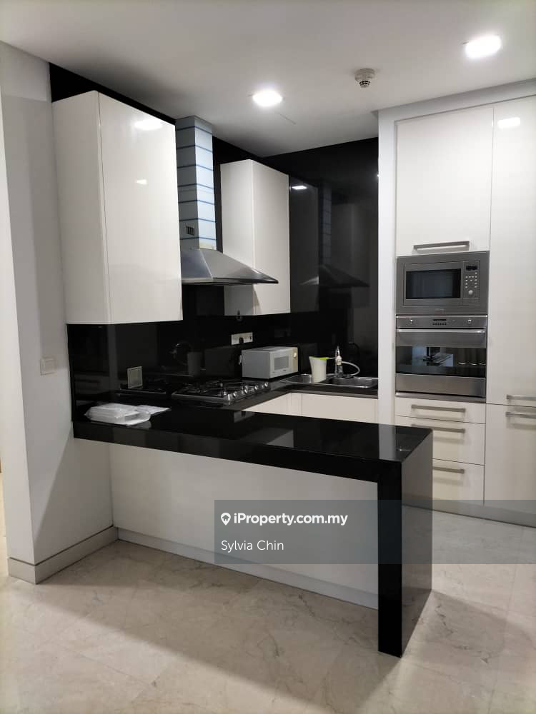 Short walk to Mrt & Monorail station, next to Pavilion Mall