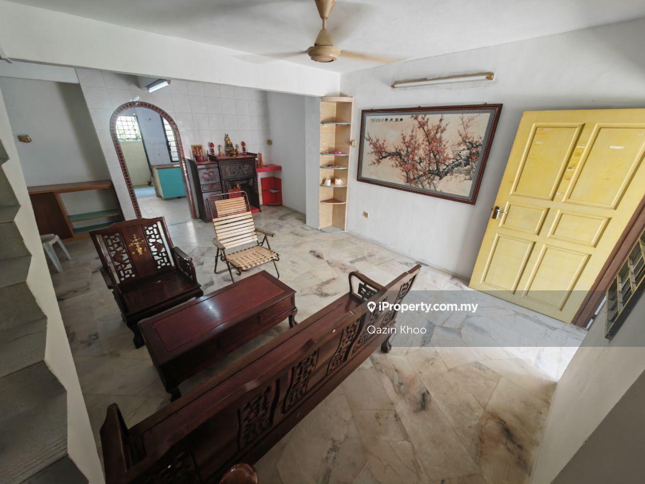 Partially Furnished, Chinese neighbour, Kitchen Extended
