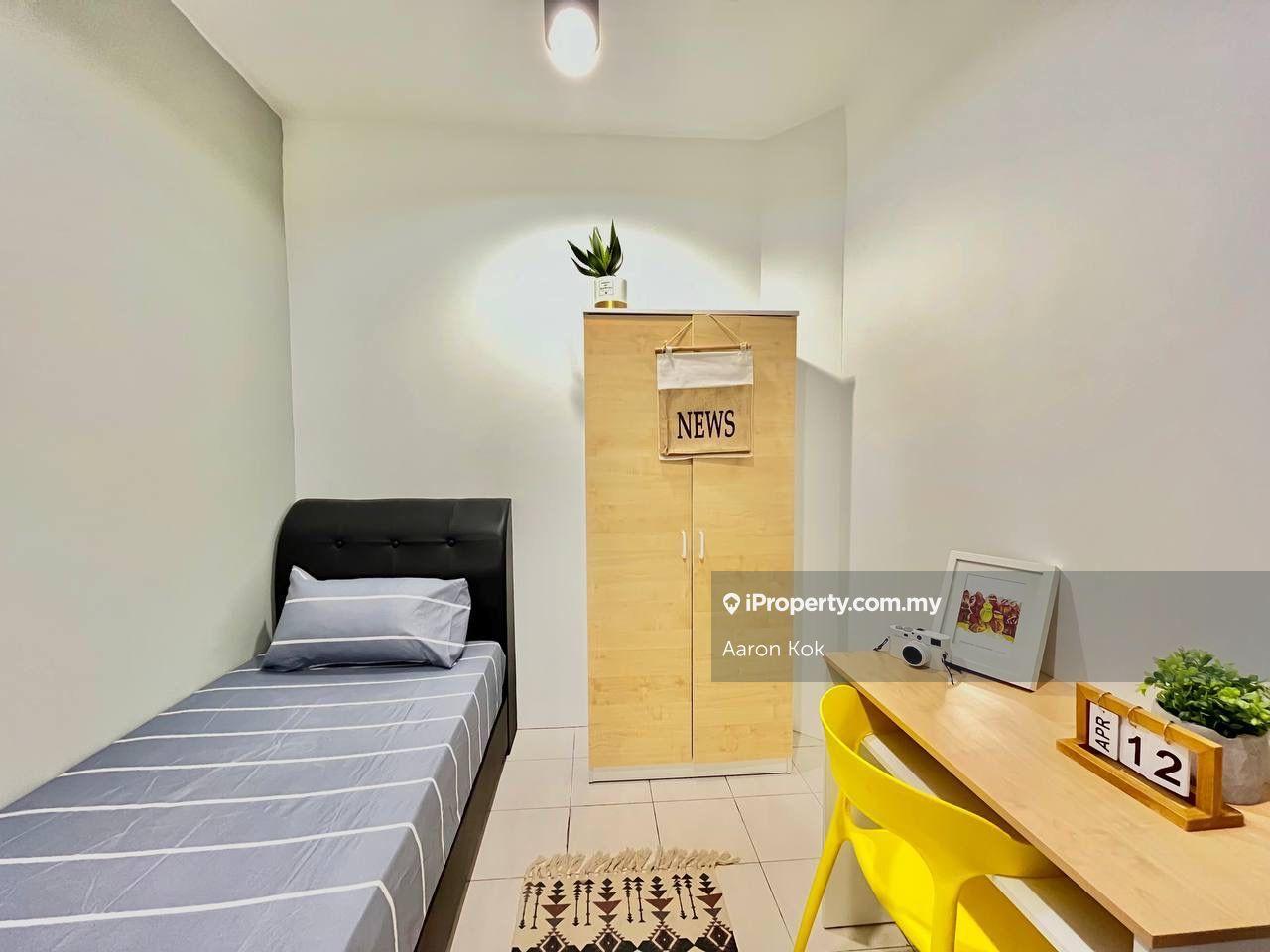 Hot unit near sunway velocity mall, sunway medical center, aeon, LRT