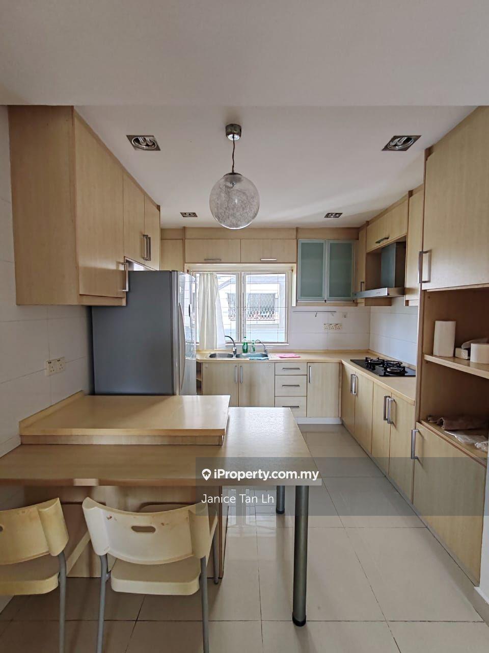 Menara Sri Damansara Fully Renovated,P/F with design Corner 455k