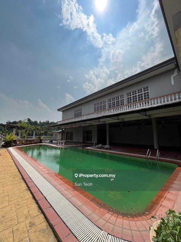 Big Bungalow Land Space