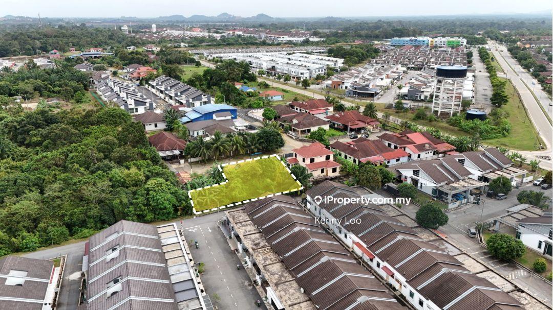 Bungalow Lot Di Kampung Padang