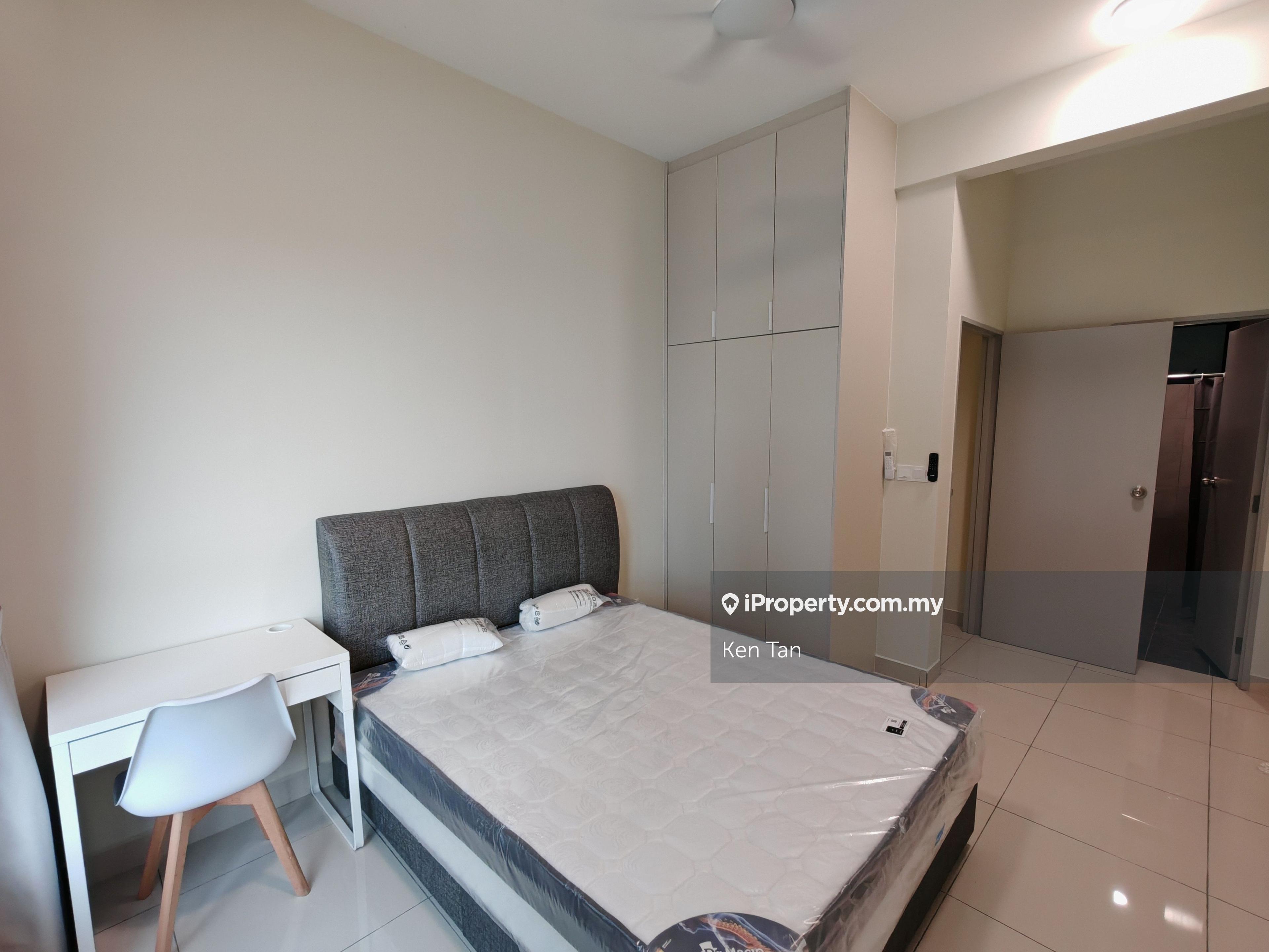 Female Room For Rent Included All Utilities