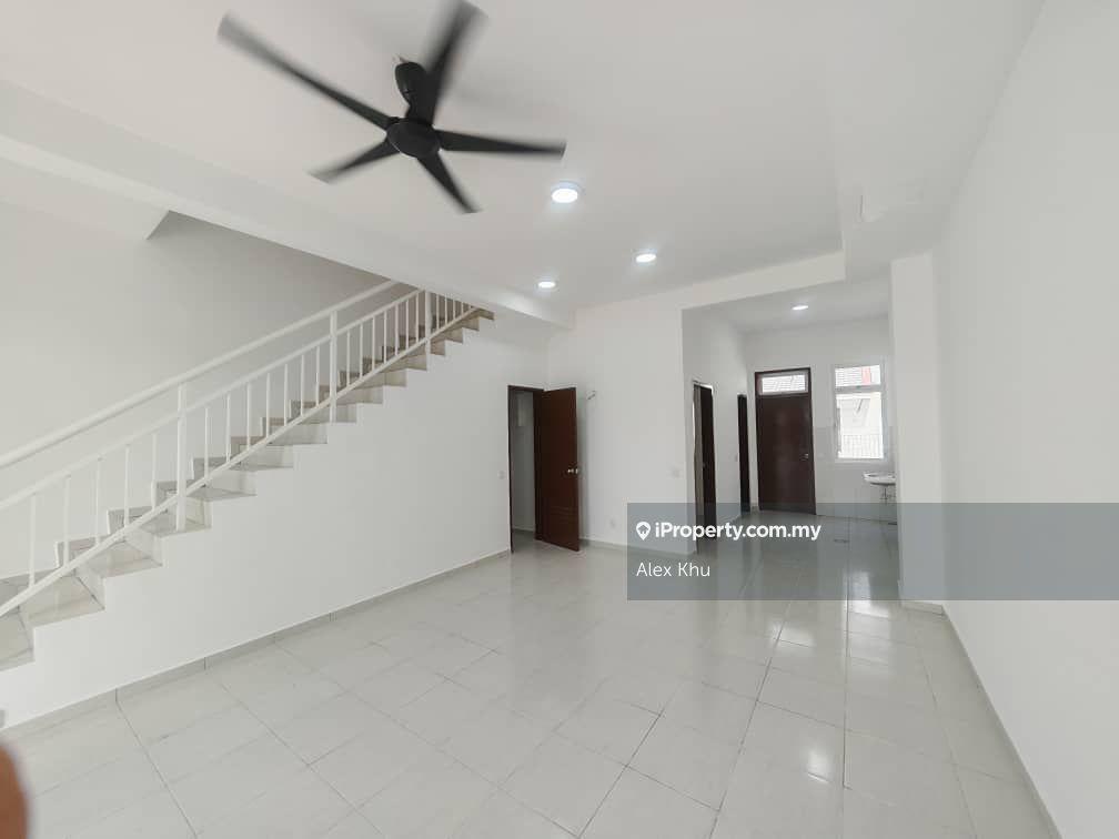 Setia eco garden @ Gelang Patah 2 storey terrace house For Rent