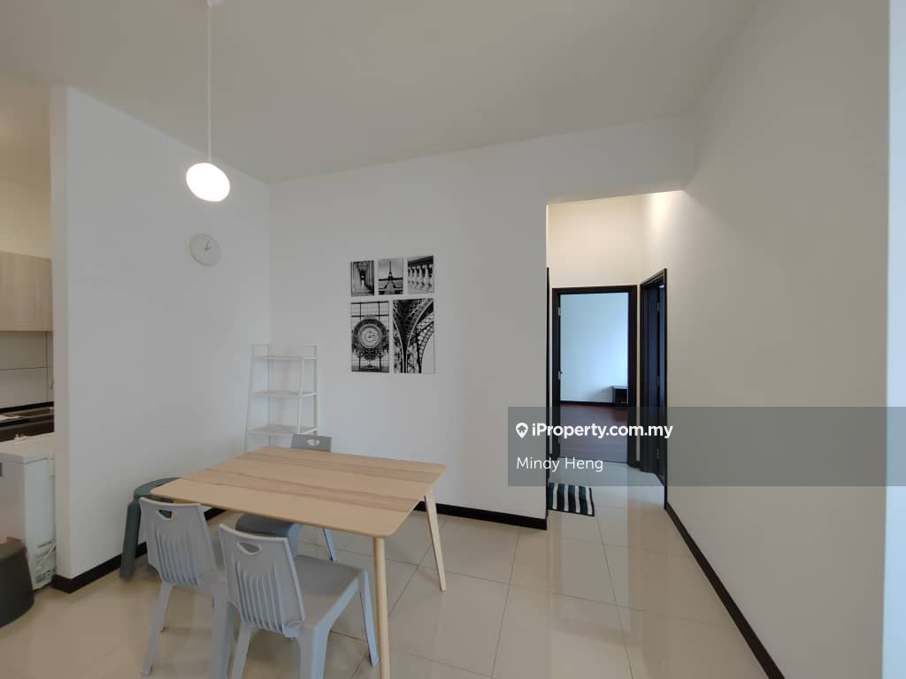 Molek regency 2 bedrooms unit for rent