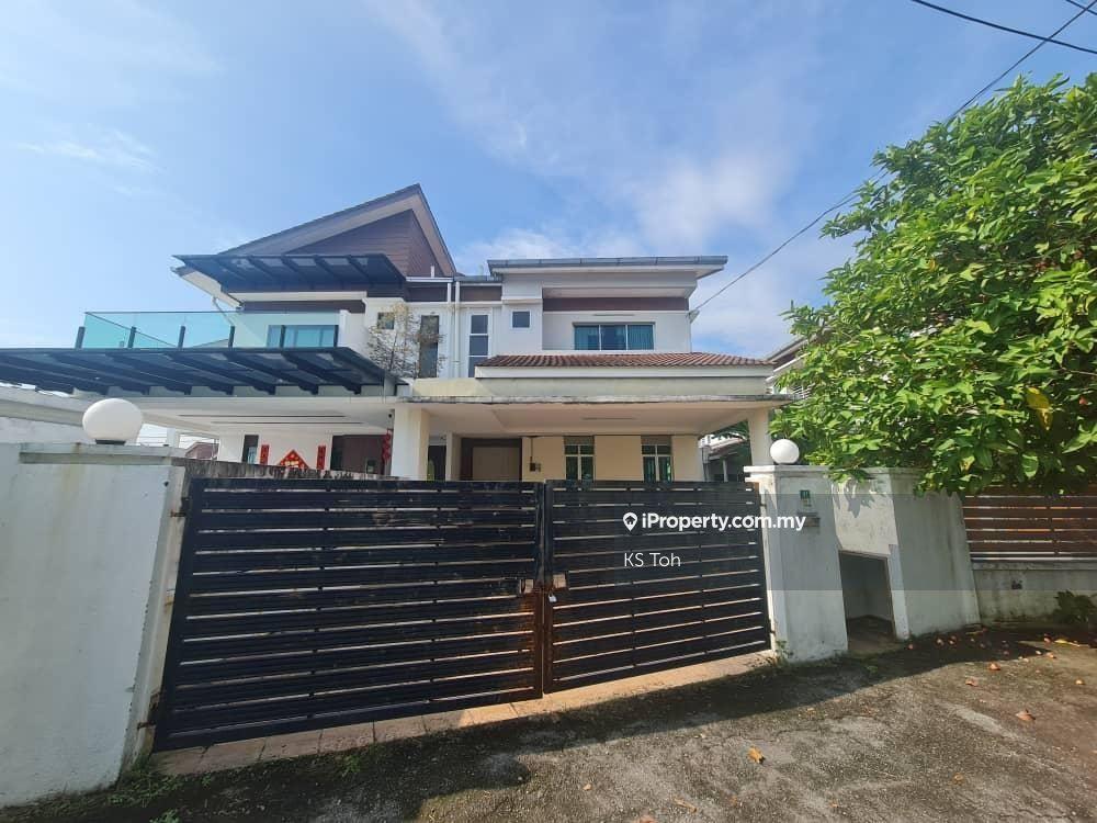 Semi-D selling 488k below market value