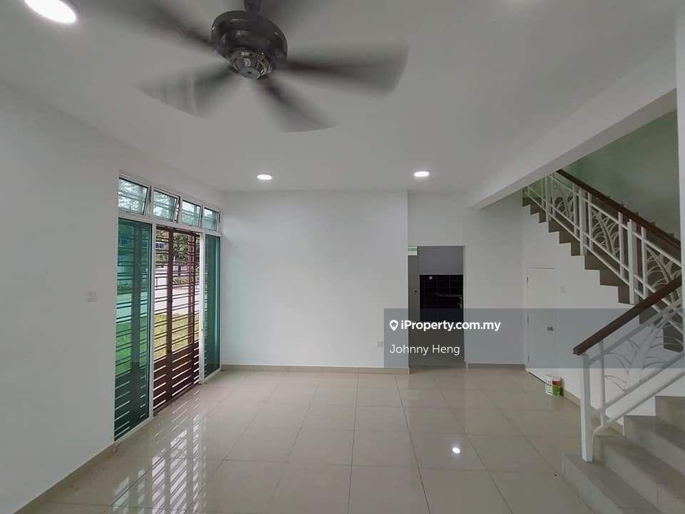 Jalan Seri Austin 3/2x Taman Seri Austin Corner Lot  Sale Setia Indah