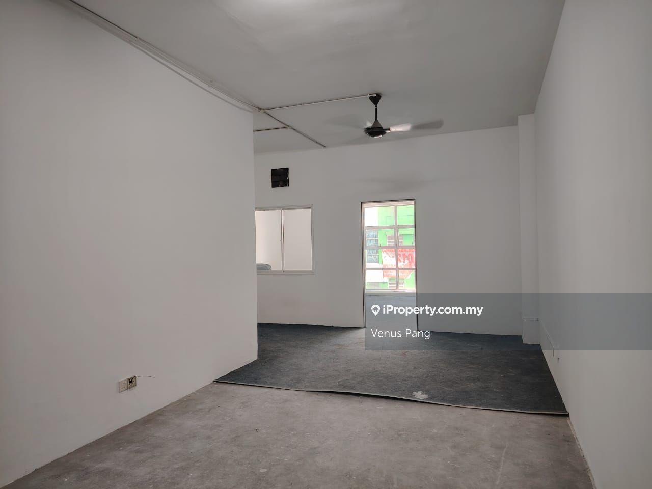 OUG 3storey first floor shop for rent