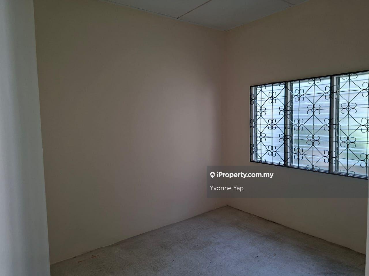 Kajang Single Storey Terrace, Rental 1k Only