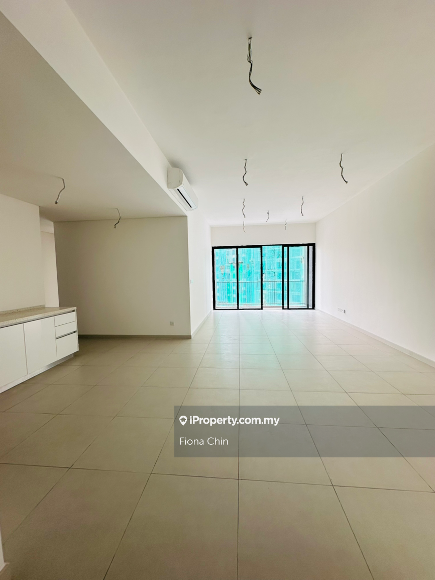 Newly vp, brand new condo, partial furnish