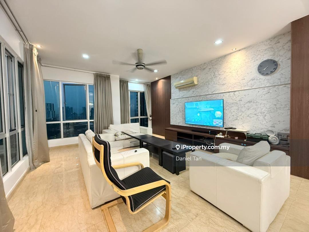 Fully furnished, Duplex Penthouse