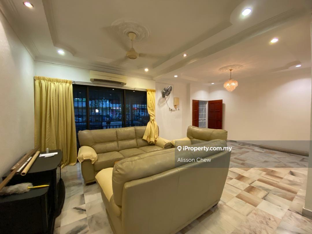 Double terrace , jalan permai , 4 rooms 3 bath