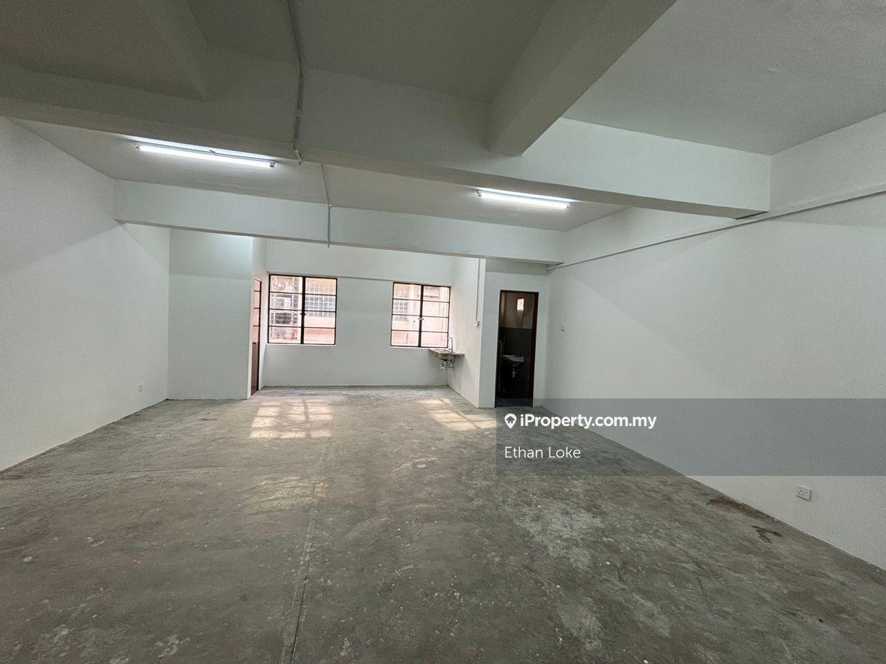 Strategic Location, Level 2, Facing Main road