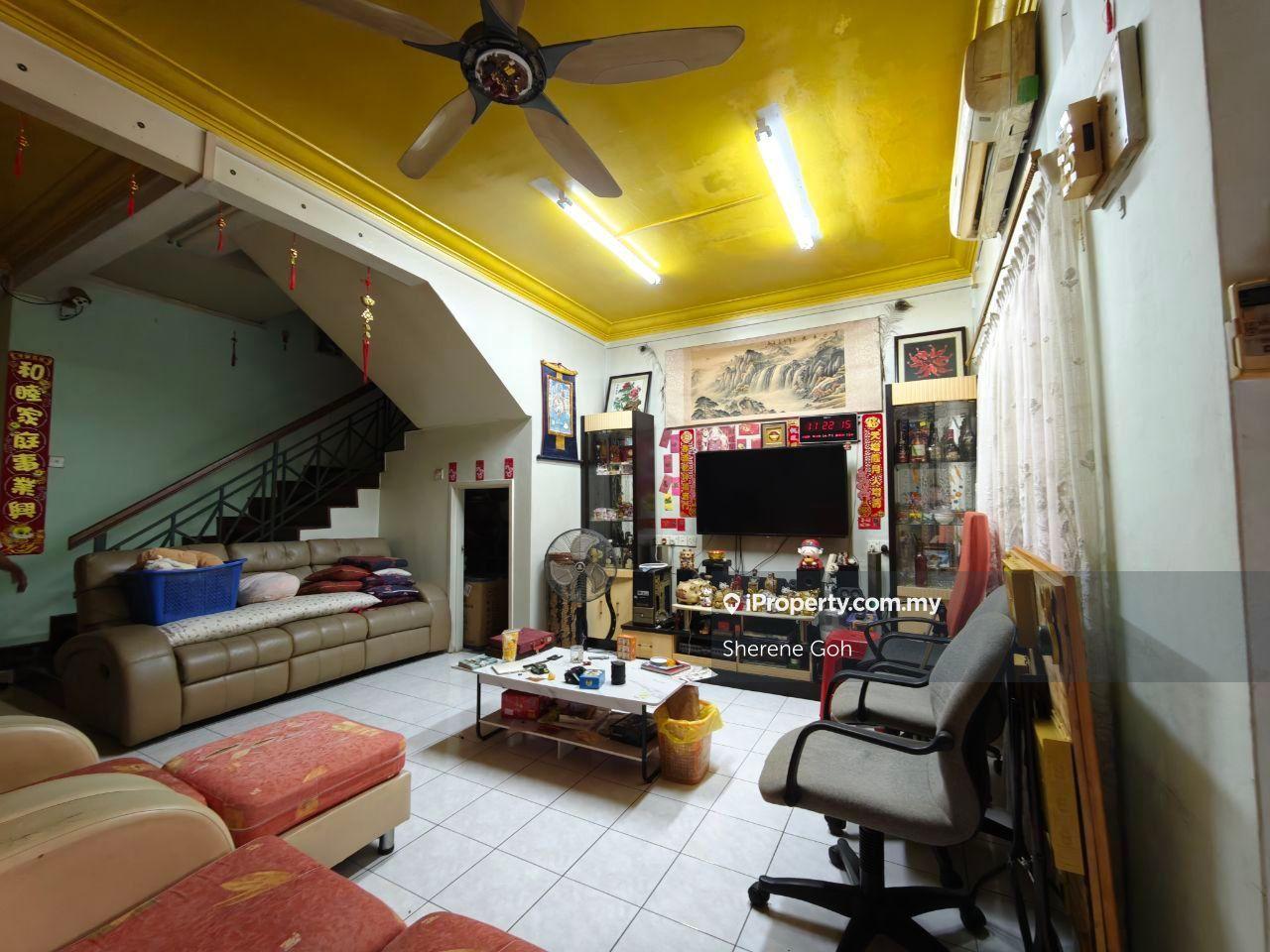 No Blocking Open Facing Terrace House In Bandar Puteri Puchong