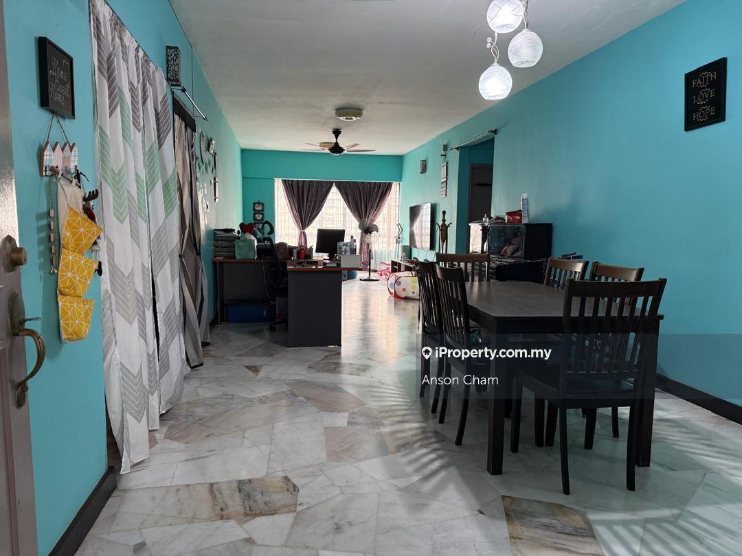 Sri Intan 2 Partial Furnish Unit For Sale!