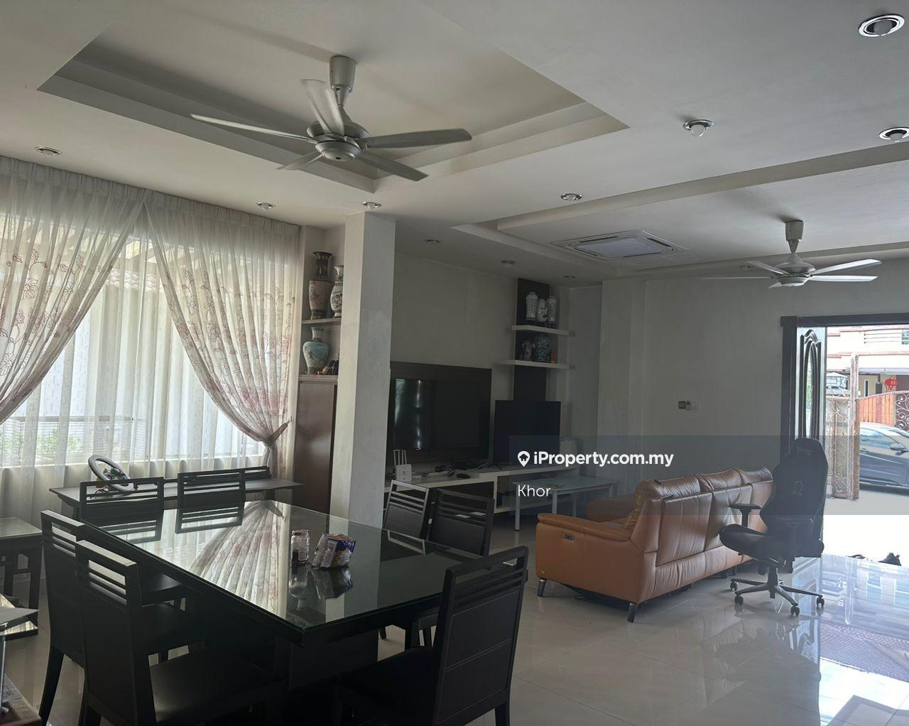 Taman Merbau Indah Double Storey Semi D Fully Renovated & Furnished